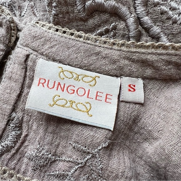Rungolee Embroider Gauzy Top Size Small - Picture 5 of 7